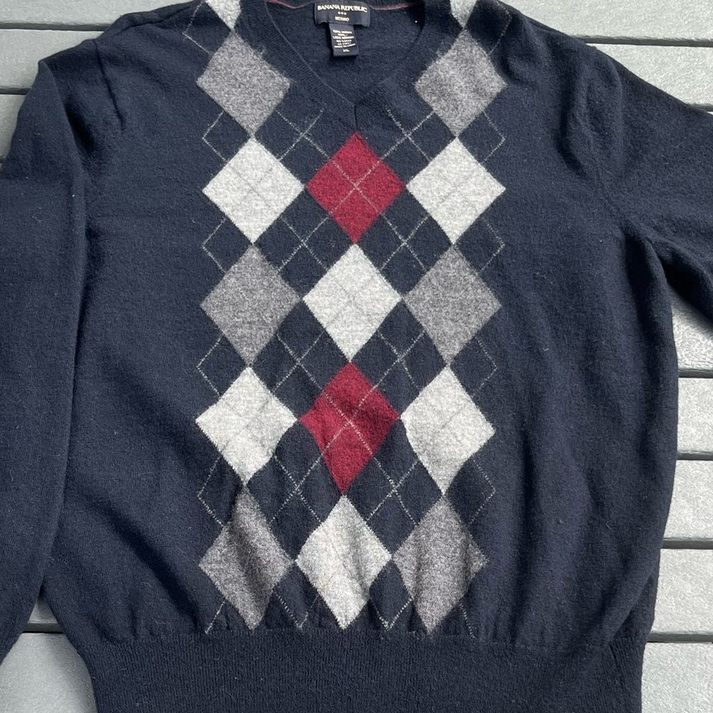 Banana Republic; ‘True Navy’ 100% Extra Fine Merino Wool Sweater; Red Argyle; XL